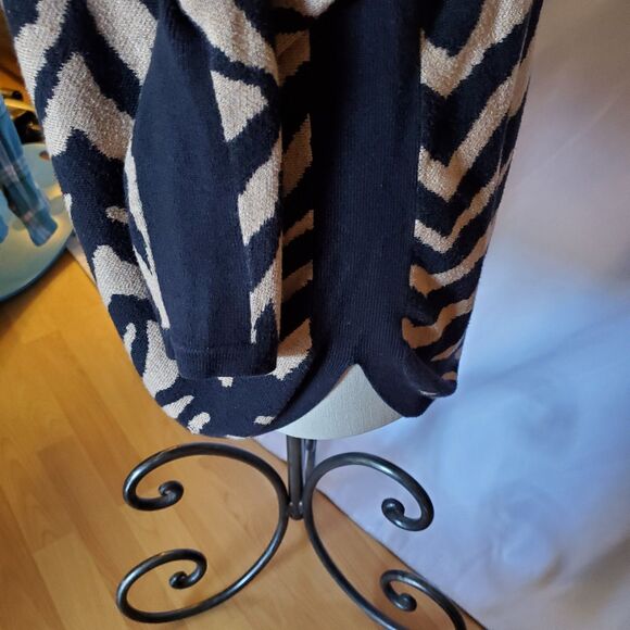 Cabi Dani Pullover Sweater Black Lt Brown Tiger Striped Oversized XXS?-S/M - Picture 3 of 8